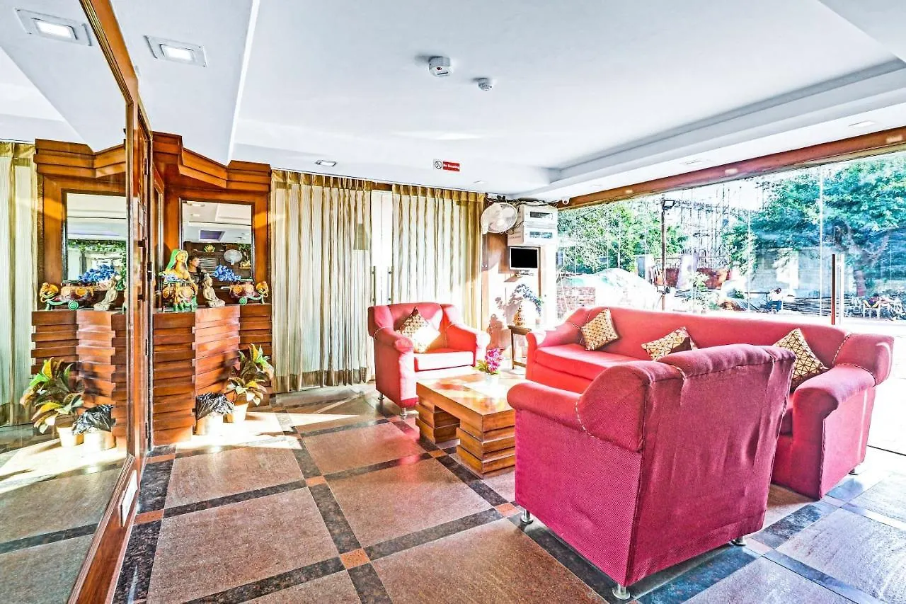 Oyo Townhouse 604 The Royal Galaxy Hotel Delhi  4*, Delhi (National Capital Territory of India)