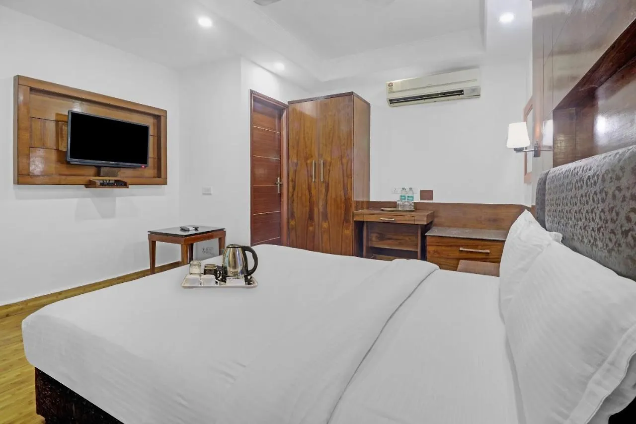 Oyo Townhouse 604 The Royal Galaxy Hotel Delhi  Delhi (National Capital Territory of India)