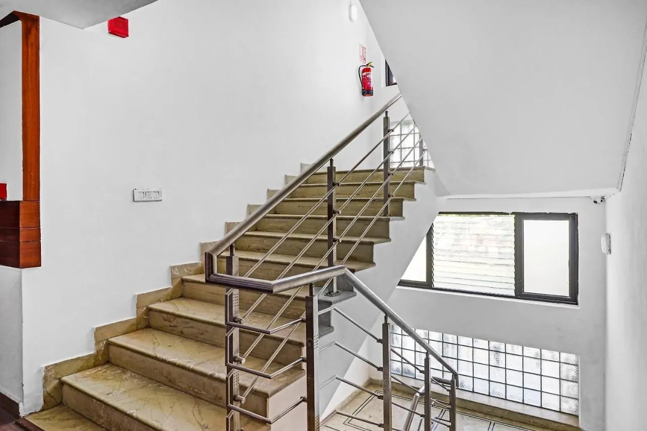 Oyo Townhouse 604 The Royal Galaxy Hotel Delhi